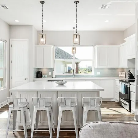 Stylish 4Br Crystal Beach Retreat Walk To Beach Bolivar Peninsula Exterior foto
