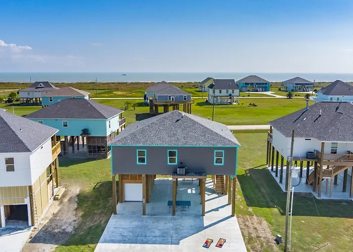 Stylish 4Br Crystal Beach Retreat Walk To Beach