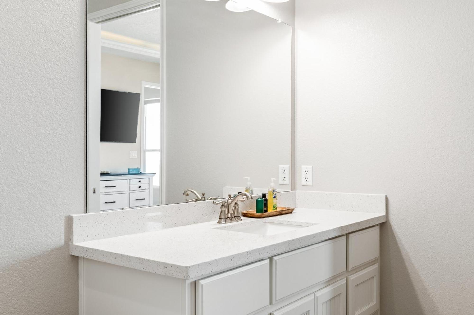 Hébergement de vacances Stylish 4br Crystal Retreat Walk To *