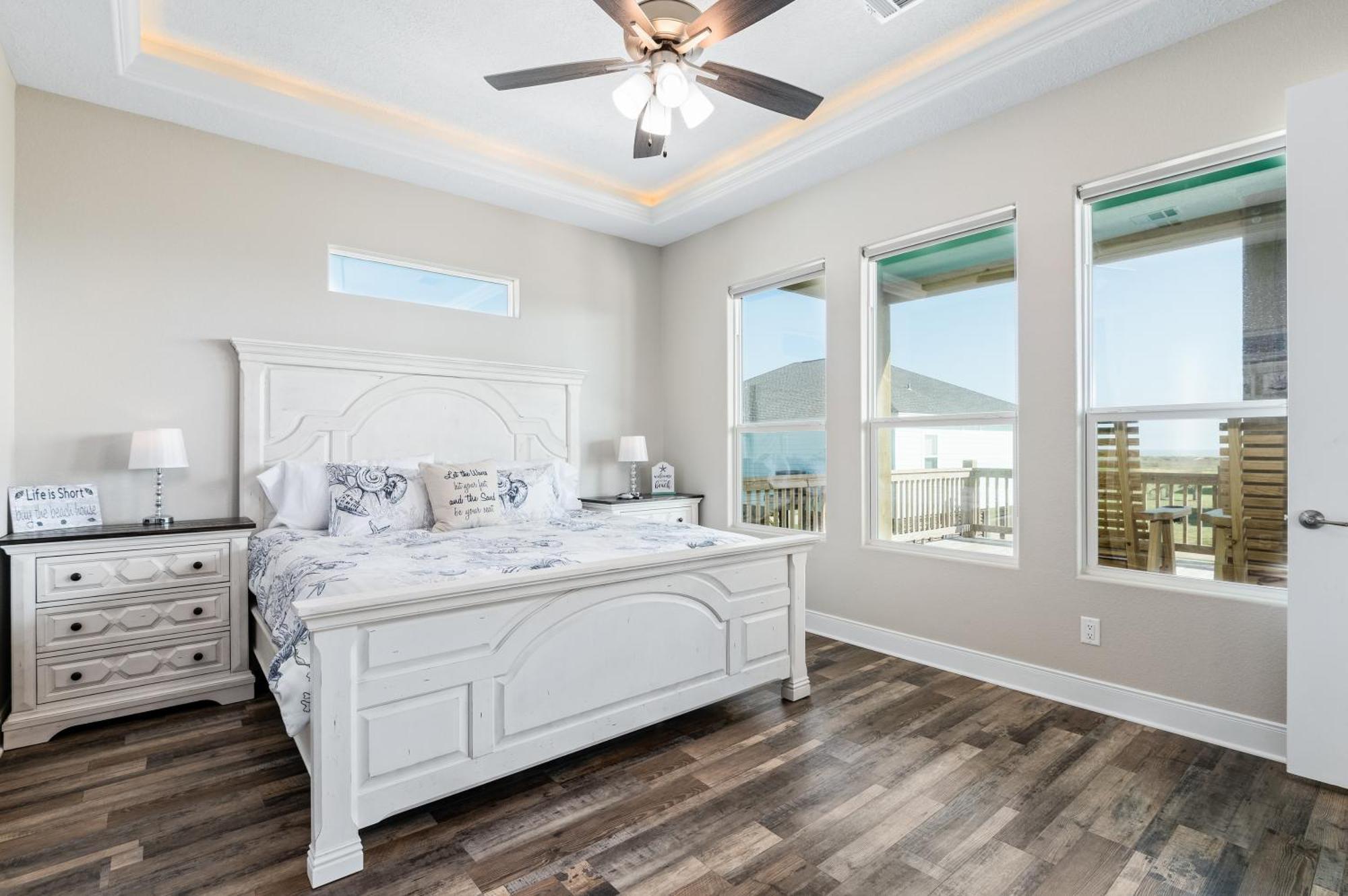 Hébergement de vacances Stylish 4br Crystal Retreat Walk To